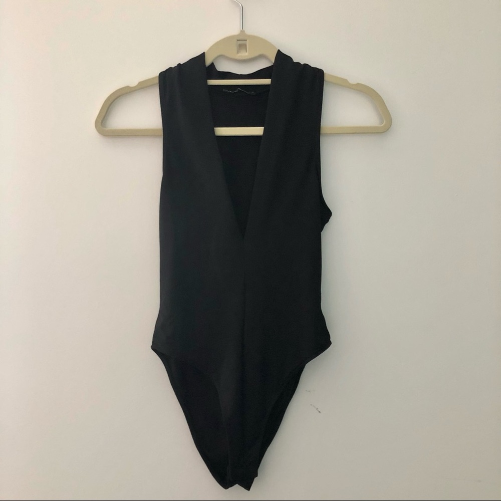 🔥 Zara Deep V Black Bodysuit 🔥 - Picture 3 of 4